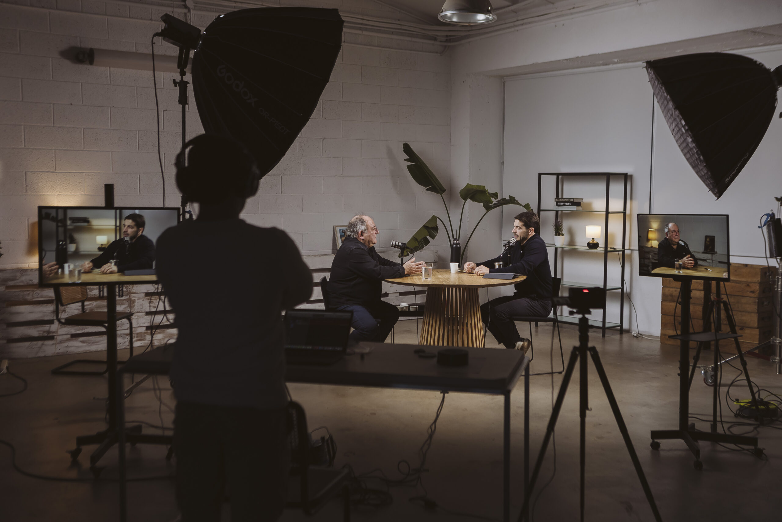 Alquiler de Plató en Barcelona | Planta 1 Studio WUAI_podcast20251202_2038